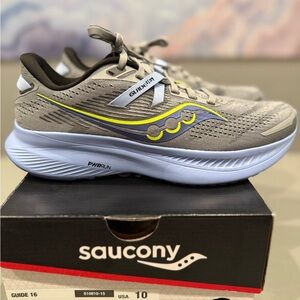 NWT Saucony Guide 16 - Women’s size 10 -Color Fossil Ether